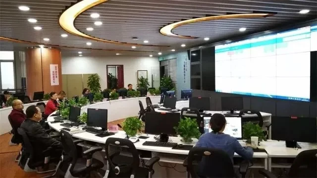 重庆日报“中央厨房”|2017年公开报道资料图